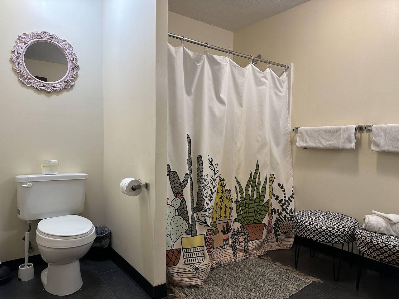 Apartamento entero, 5 Beds   Downtown Apt   Very Quick Walk Everywhere in Pittsburgh, Condado de Allegheny