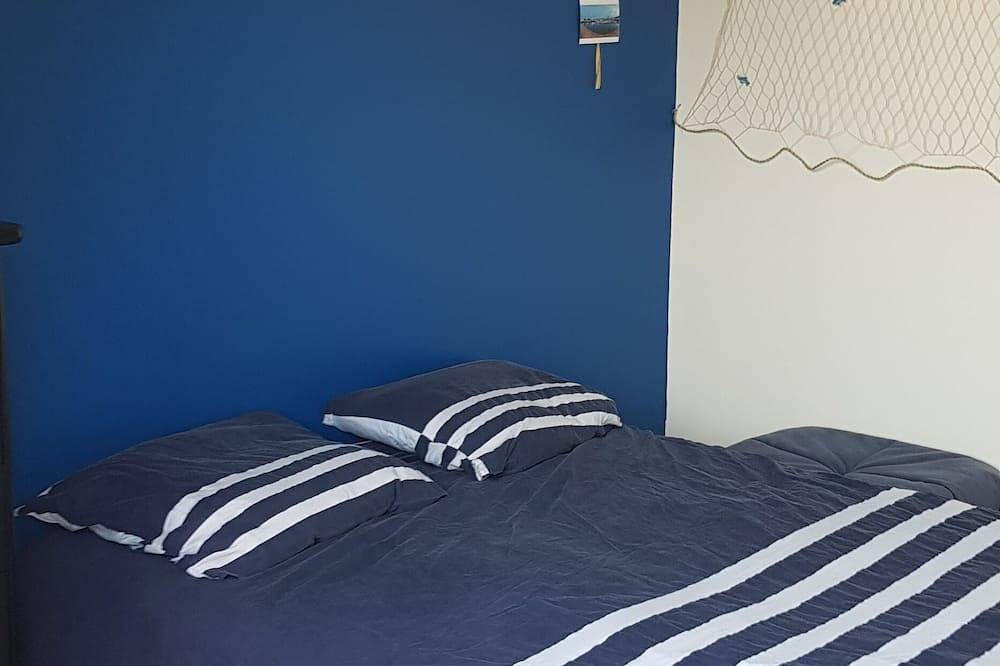 Appartement entier, Studio T2 avec chambre ambiance \"bord de mer\" in Puilboreau, Région de La Rochelle