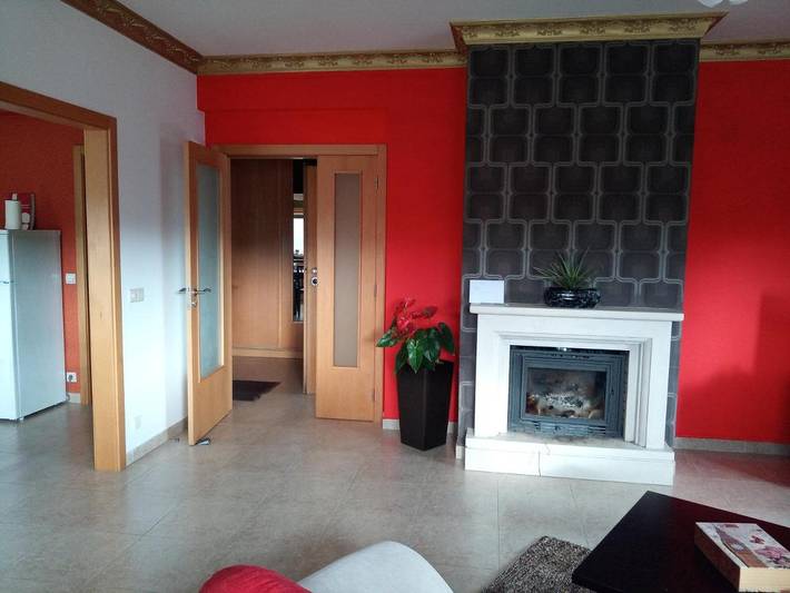 Gîte pour 6 personnes, avec terrasse dans Urqueira