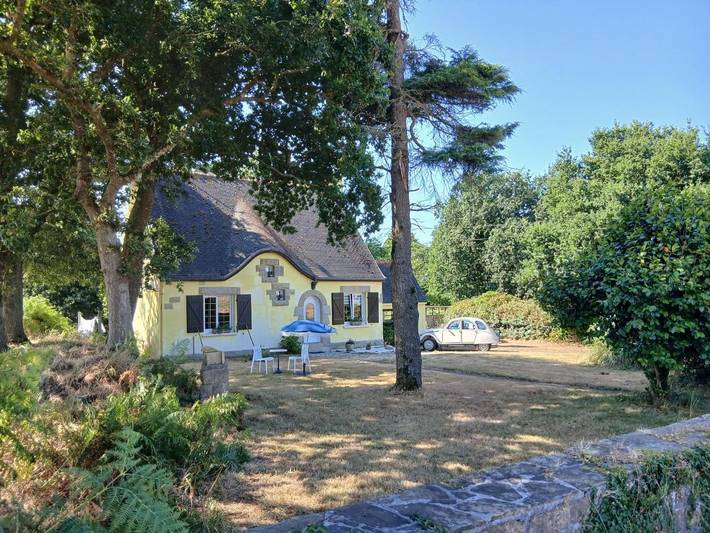 Location de vacances pour 2 personnes, avec Terrasse ainsi que Jardin et Vue à Mahalon - 4