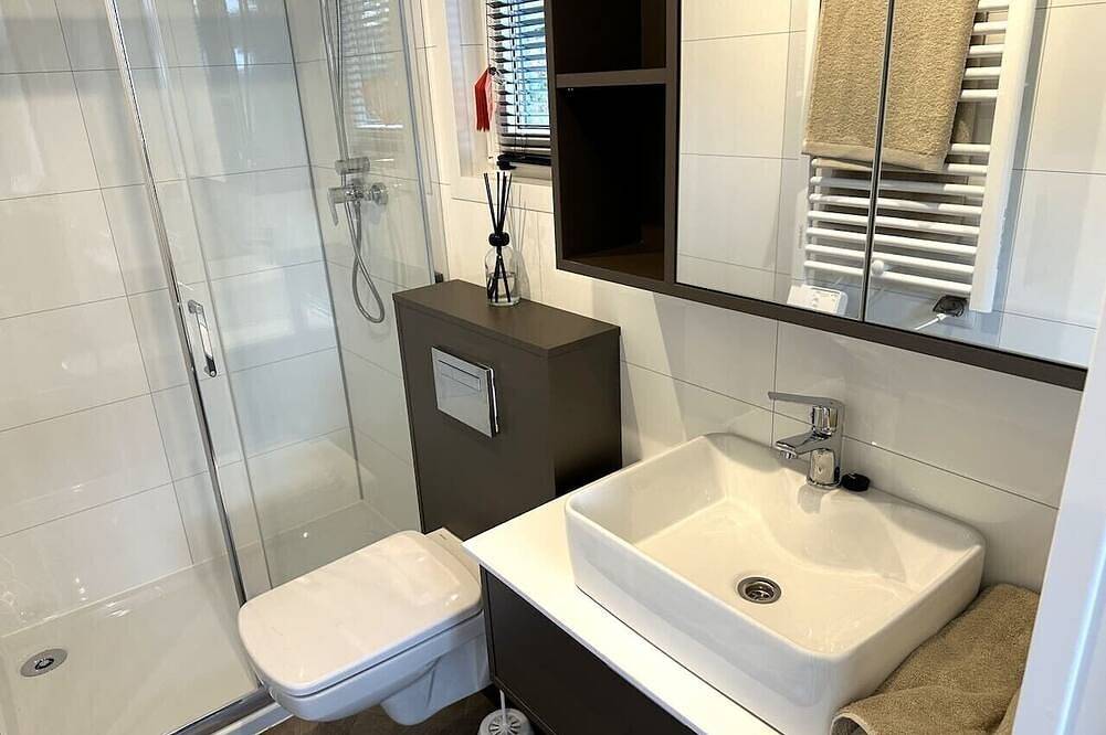 Luxurious Lodge with hot tub - fantastic location in Veluwe