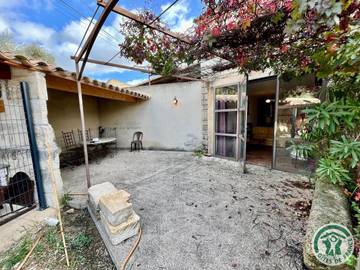 Gîte pour 3 personnes, avec terrasse à Montfrin