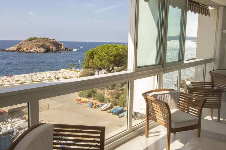 Ferienwohnung für 6 Personen, mit Pool und Garten in Bandol