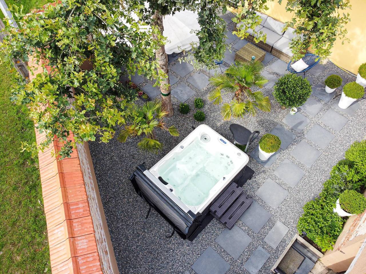 Charmantes Haus mit Garten, Spa & Haustiere erlaubt in Saint-Hilaire-Fontaine, Nièvre