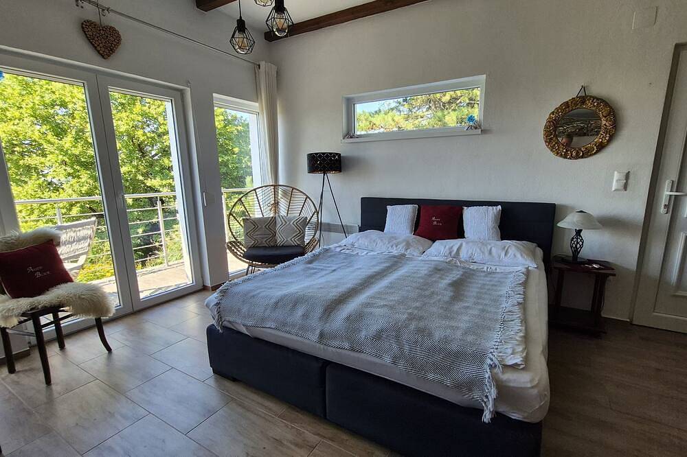 Ganze Wohnung, Chalet Auenblick mit Fernblick in Bad Deutsch-Altenburg, Hainburg an der Donau