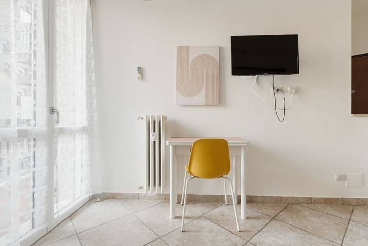 Appartamento intero, GuestHost - Comfy Studio near Pasteur M1 in Milano, Provincia di Milano
