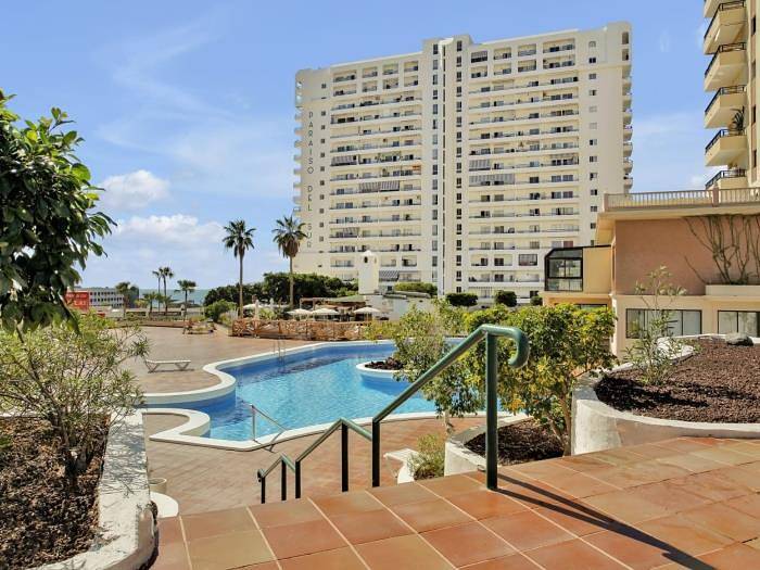 Gîte pour 6 personnes, avec piscine ainsi que jardin et balcon, adapté aux familles dans Playa Paraíso - 2