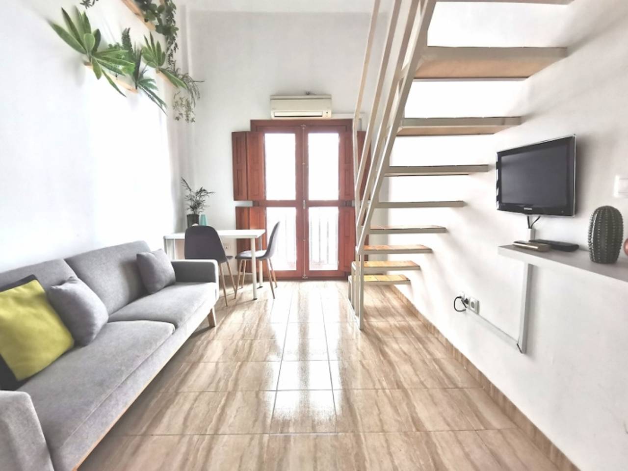 Apartamento entero, Encantador Apartamento en el Centro de Granada con Wifi y Aire Acondicionado in Centro-Sagrario, Granada