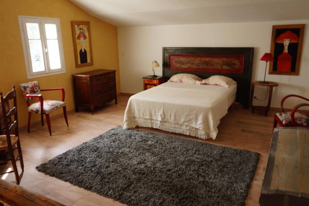 Charming ecological cottage in the middle of a large garden in Monteux, Vaucluse