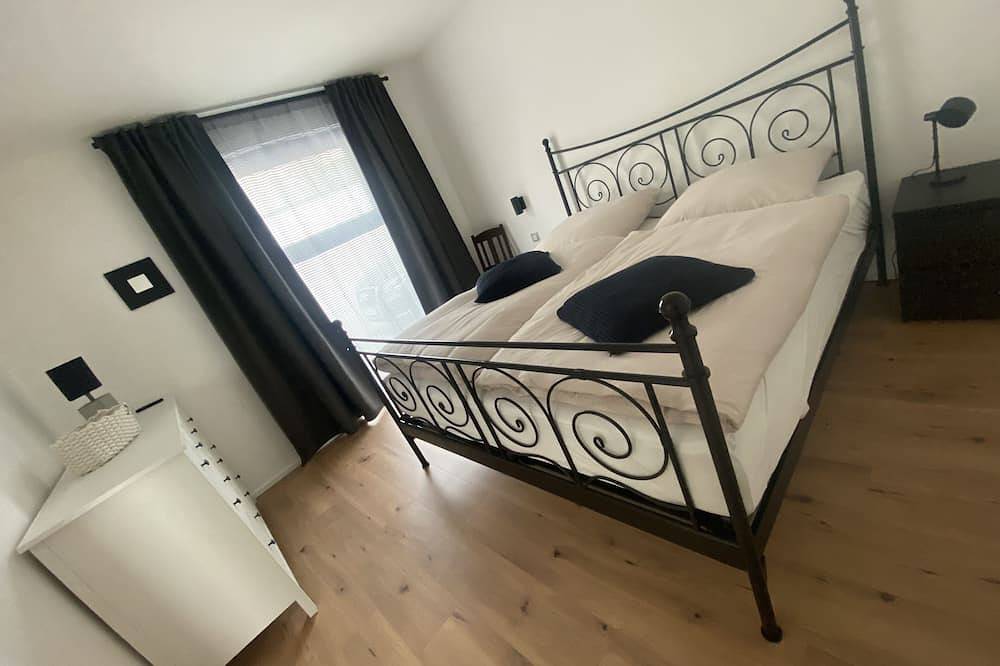 Ganze Wohnung, Fewo im schönen Hösel – neu renoviert! in Ratingen, Nordrhein-Westfalen
