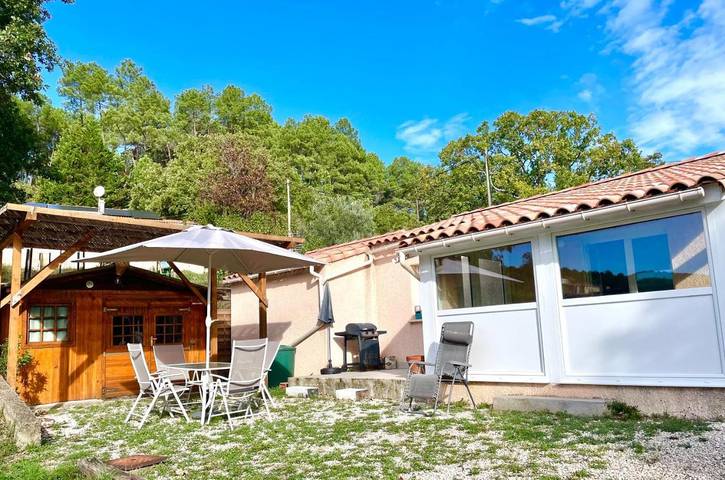 Location de vacances pour 4 personnes, avec jardin et vue, animaux acceptés à Saint-Paul-le-Jeune