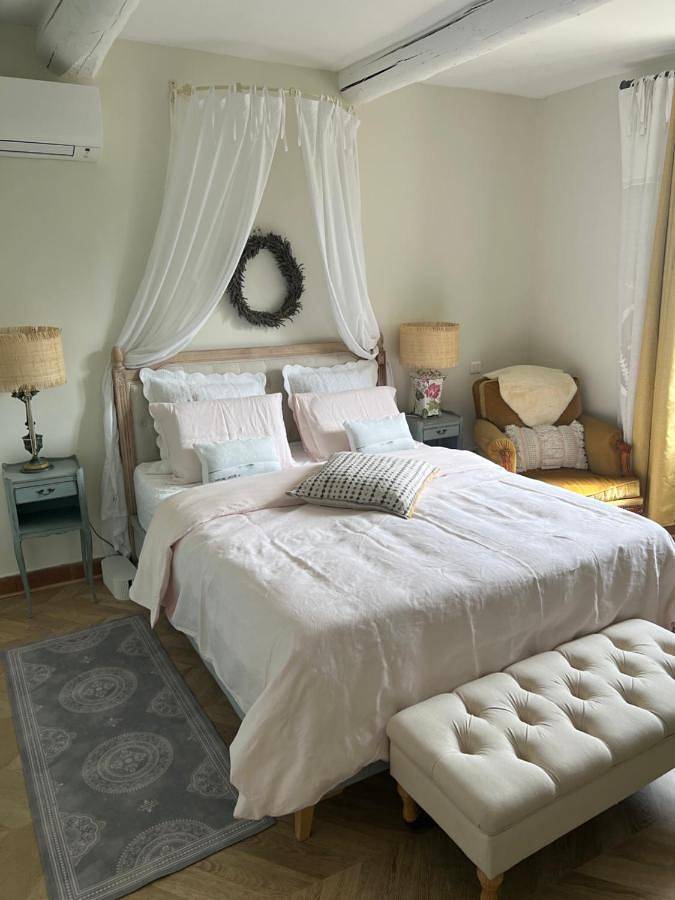 Location de vacances pour 2 personnes, avec jardin ainsi que piscine et vue à Vacqueyras - 3