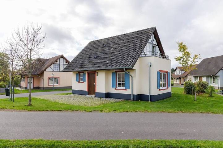 Holiday home for 4 people, with garden and pool, with pets - 1