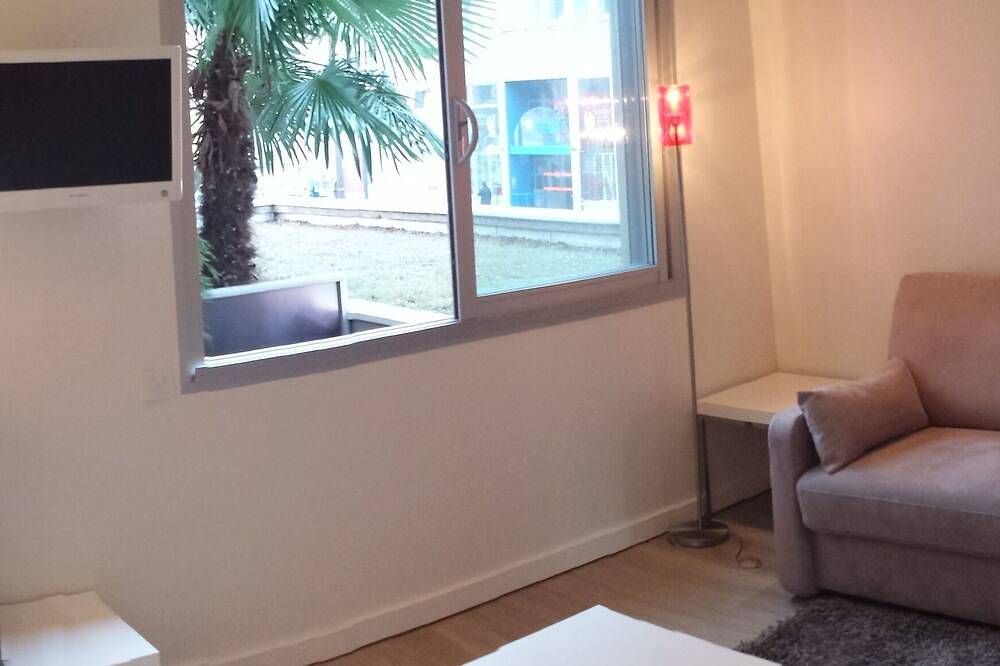 Appartement entier, Entre Invalides et Le Bon Marché, studio Havre de paix au cœur de la Rive Gauche in Paris, Île de France