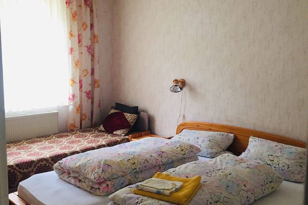 Ganze Wohnung, Charmante 85 qm Ferienwohnung im urigen Gasthaus & Bauernhof im bayerischen Wald in Treffelstein, Ostbayern