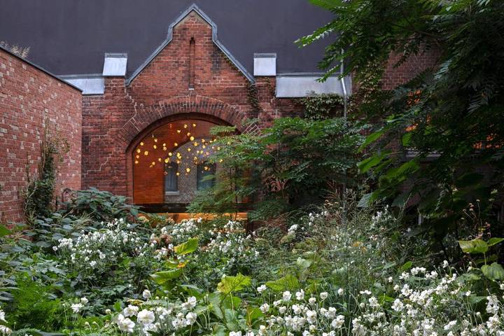 Aparthotel voor 4 personen, with tuin and zwembad as well as sauna and uitzicht in Berlijn