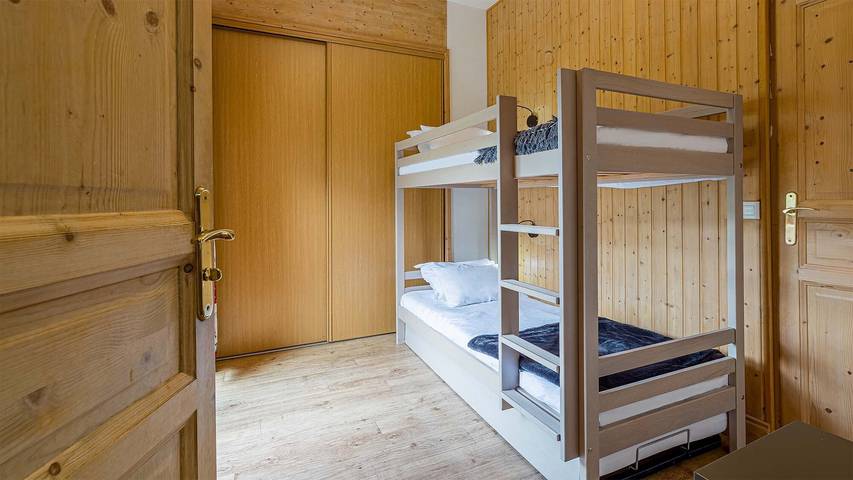 Gîte pour 9 personnes, avec sauna, animaux acceptés dans Office De Tourisme De Vaujany - 4