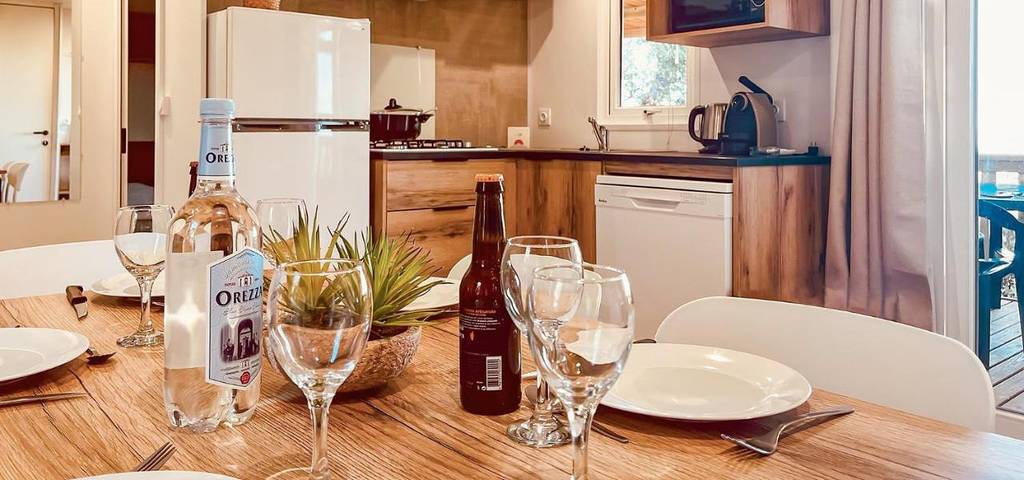 Camping pour 4 personnes, avec jardin ainsi que piscine et bassin pour enfant, adapté aux familles à Porto-Vecchio - 3