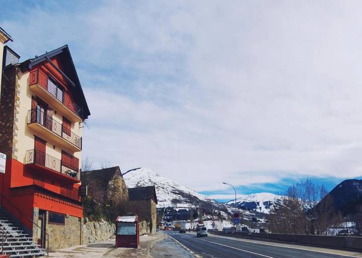 Gîte pour 4 personnes, avec Balcon ainsi que Terrasse et Vue dans Salardú - 4