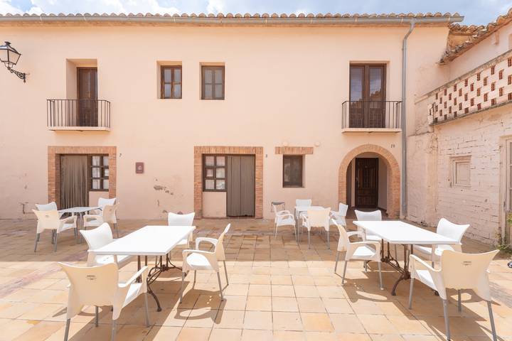 Apartamento entero, Apartamento 'Casa Maya' con vistas a la montaña, piscina compartida y jardín compartido in Altura (España), Provincia de Castellón