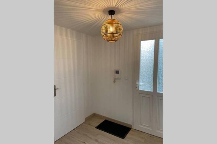 Appartement entier, Two-Bedroom Apartment in Saint-Julien-les-Villas, Aube
