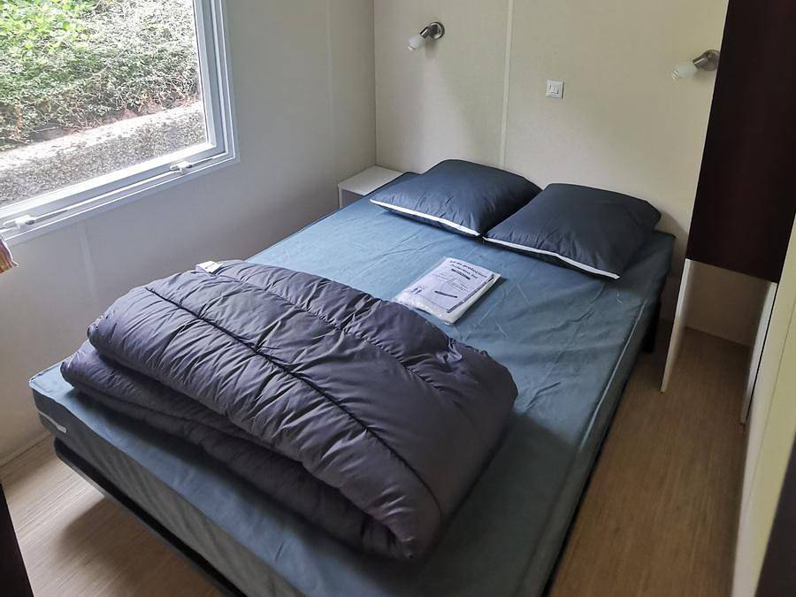 Camping Ushuaïa Villages Les Pins d'Ucel - Mobilheim 5 personen - Hirondelle - Mobilheim 28 m² + Tv in Ucel, Parc naturel régional des Monts d'Ardèche