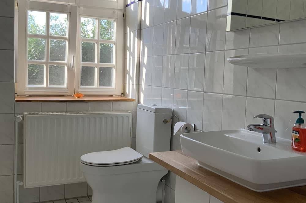 Ganze Wohnung, Historic half-timbered houses combined with modern furnishings in an idyllic location in Lemwerder, Wesermarsch