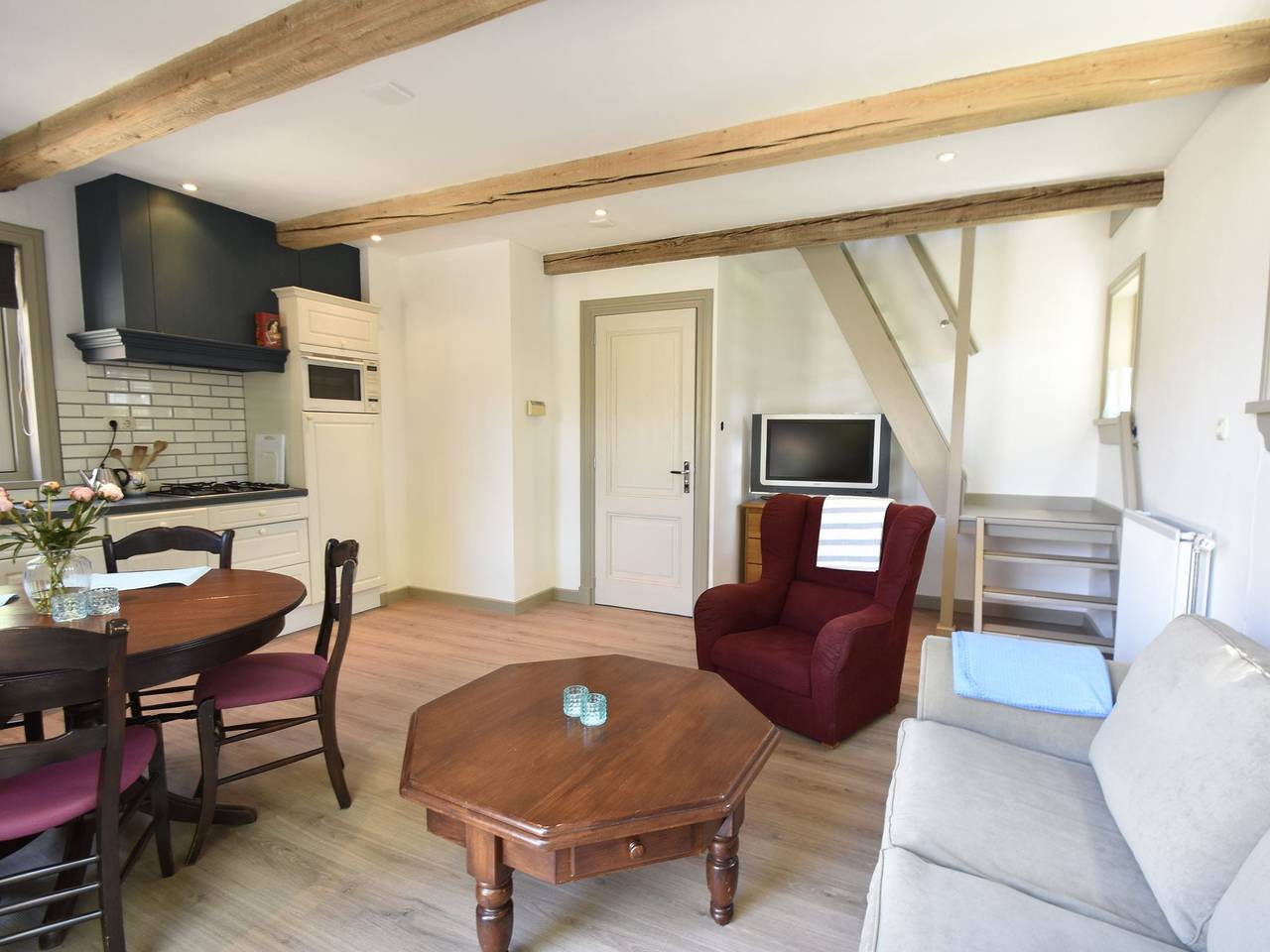 Entire apartment, Apartment Sint Maartensbrug near Beach in North Holland - North Sea Coast