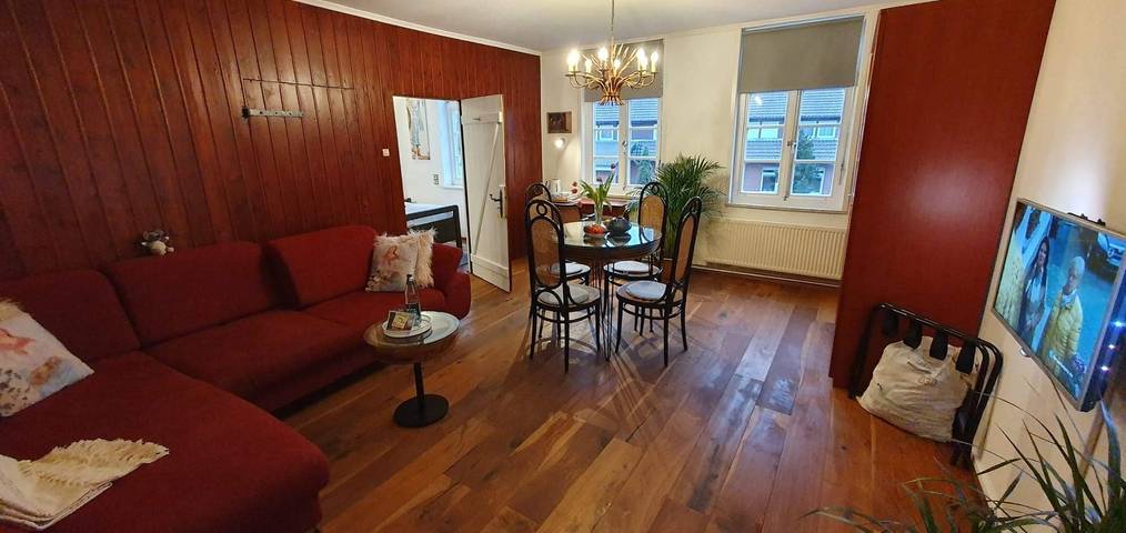 Ferienwohnung für 3 Personen, mit Terrasse und Garten sowie Pool