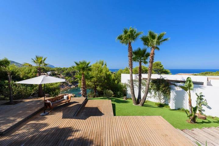 Location de vacances pour 10 personnes, avec piscine ainsi que terrasse et vue à Cala Tarida - 3