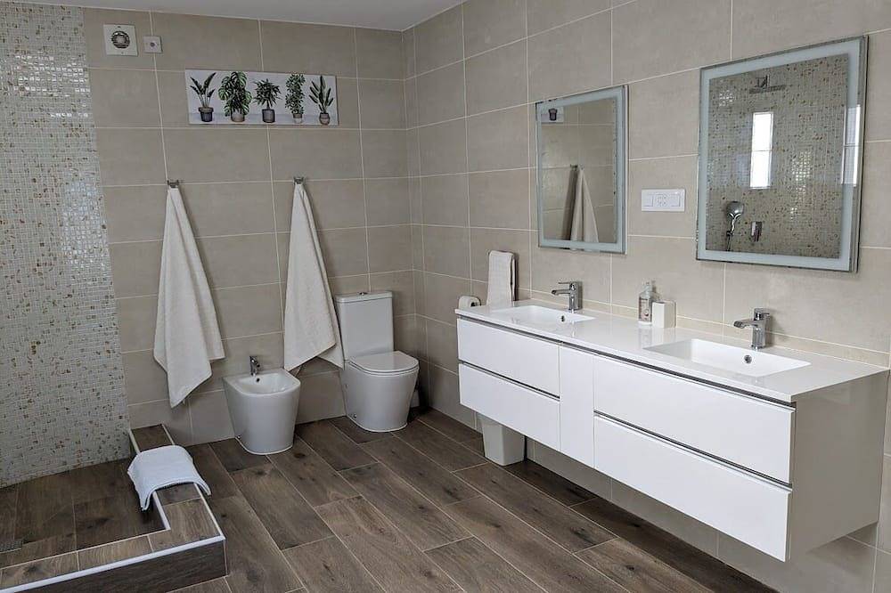 Encantadora villa de 3 camas para niños con fabulosas vistas al mar, jacuzzi y aire acondicionado in Guime, San Bartolomé