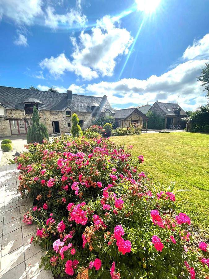 Maison d’hôte pour 5 personnes, avec Balcon et Terrasse ainsi que Jardin et Vue