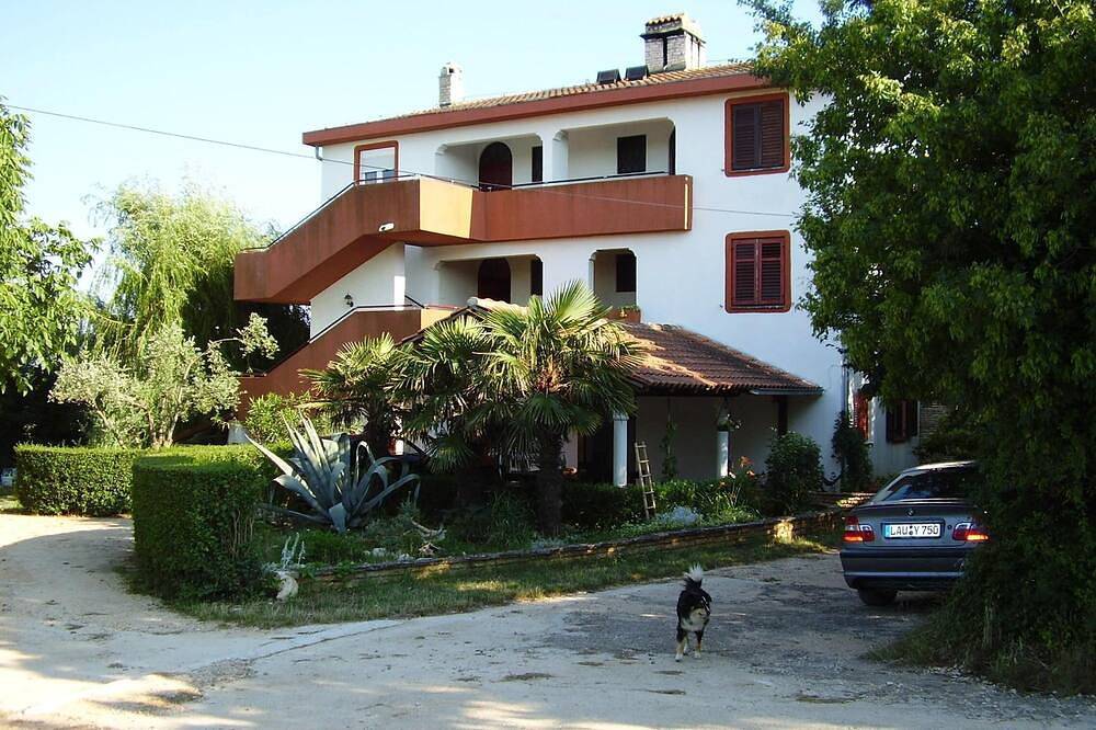 Appartamento vacanze a Lisignano a partire da 77€ a notte