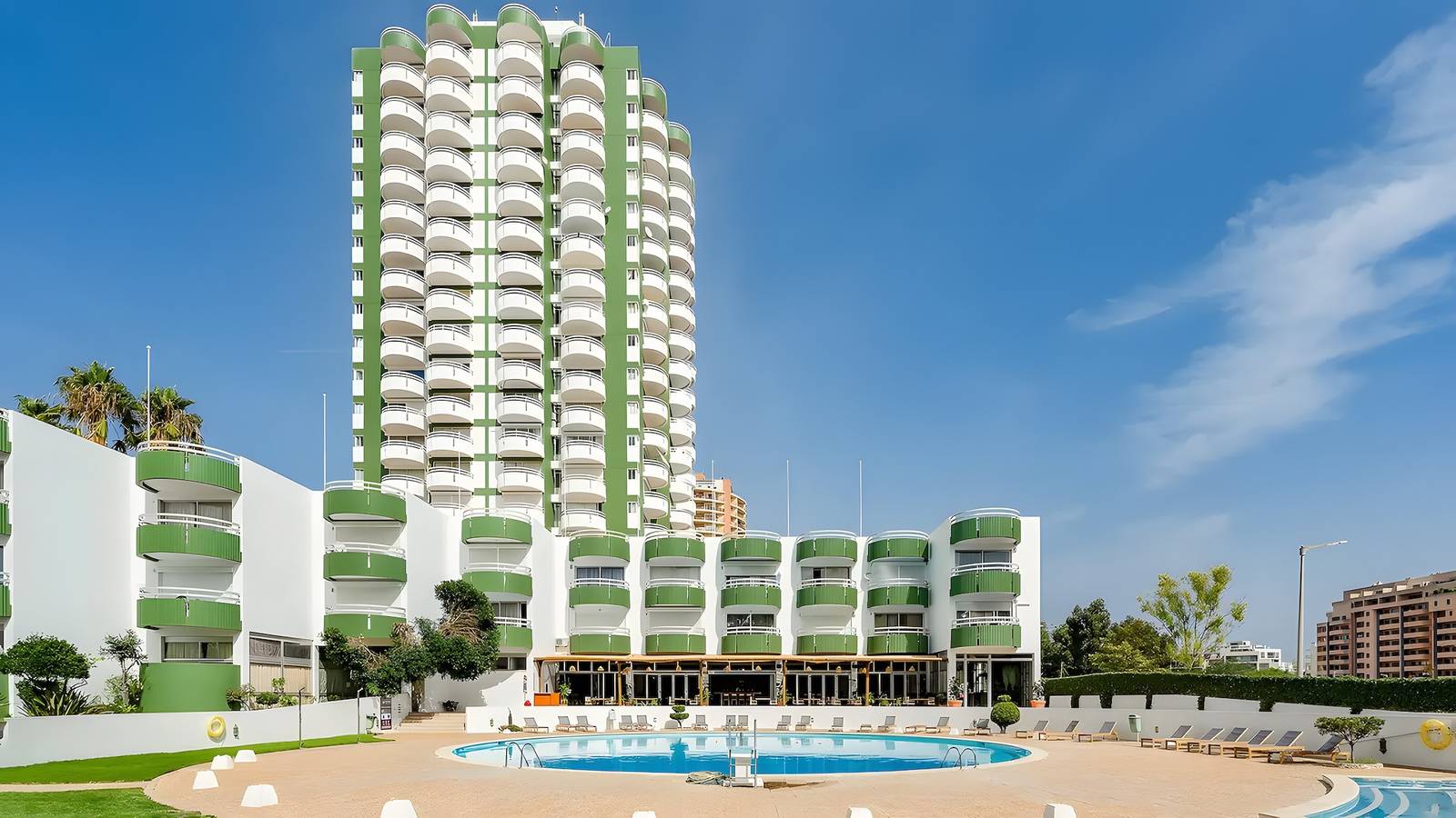 Ganze Wohnung, Apartment „Vista Bonita“ mit Meerblick, WLAN und Klimaanlage in Praia da Rocha, Portimão