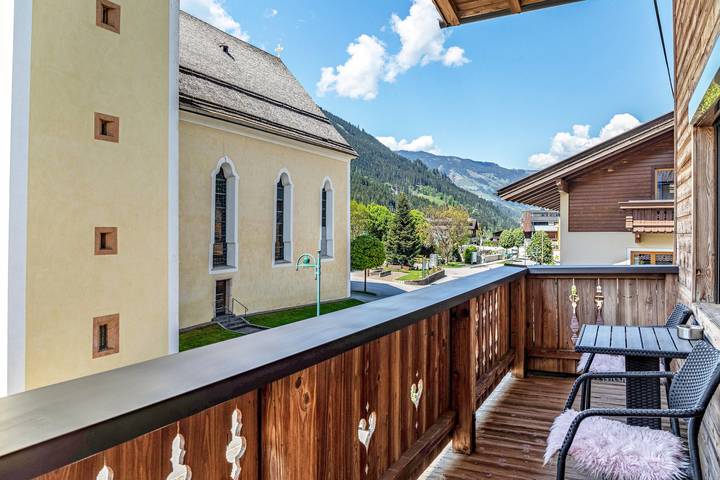 Ganzes Studio, Einzimmerapartment 'Hochzillertal' mit Sauna, Bergblick, Balkon und Wi-Fi in Tuxer Alpen, Ried im Zillertal