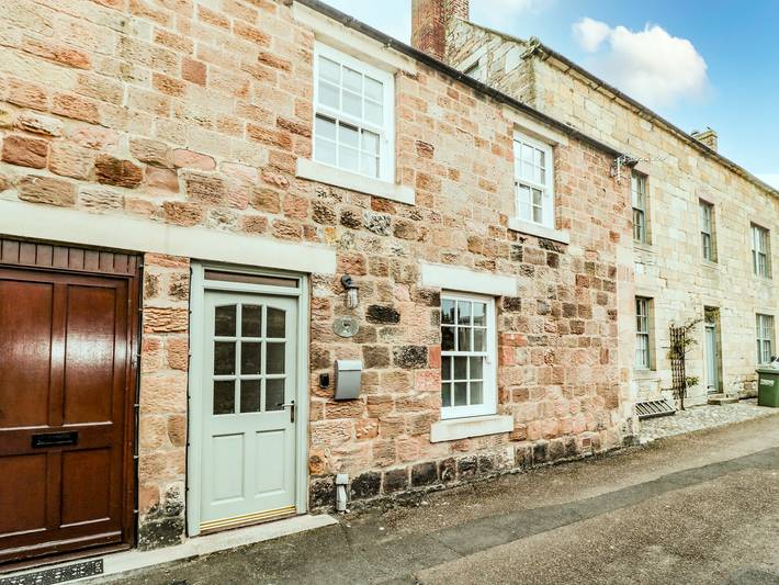 Cottage for 6 people, with Garden in Holy Island