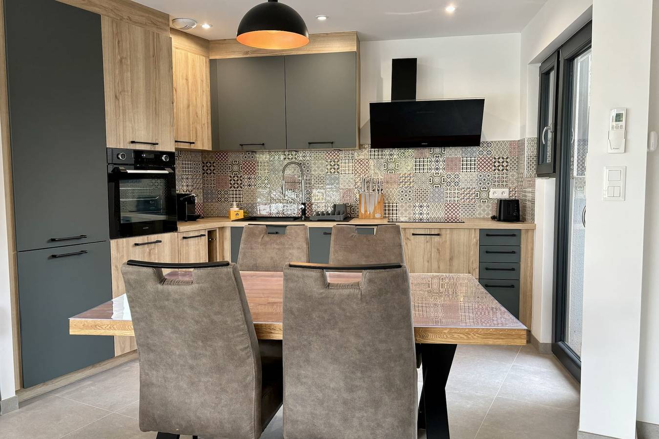Entire apartment, Designer flat with lovely terrace! in Eckbolsheim, Strasbourg region