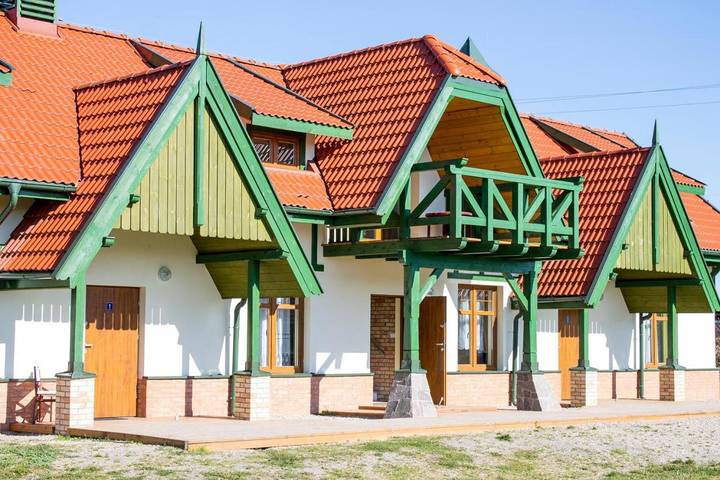 Dom gościnny dla 4 osób, z Jacuzzi i Taras oraz Ogród i Sauna w Pisz