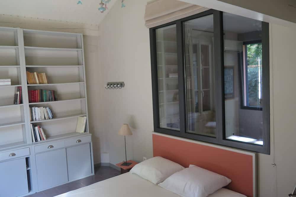 Villa canétoise climatisée, 200 m plage, jardin, plancha, parking, 6 personnes. in Canet-en-Roussillon, Côte d'Améthyste