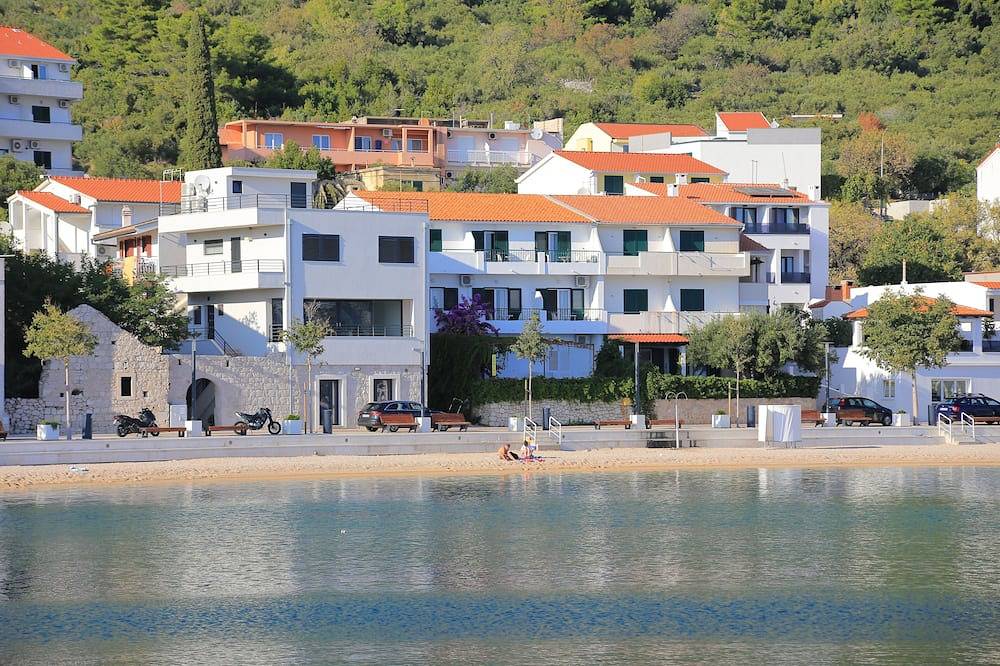 Ganze Wohnung, 1-Zimmer-Ferienwohnung am Strand Igrane, Makarska (A-6653-c) in Igrane, Makarska Riviera