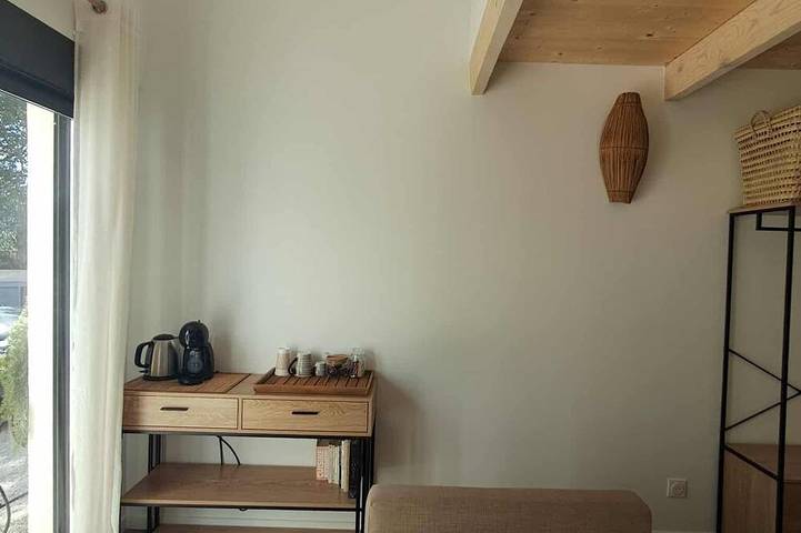 Chambre indépendante avec acces piscine in Opio, Côte méditerranéenne (France)