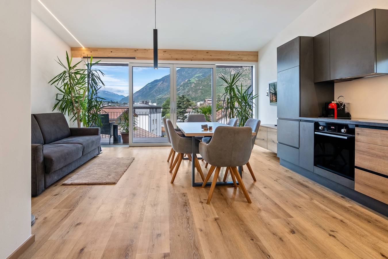 Appartement entier, Appartement "Penthouse - Venosta" avec vue sur les montagnes, balcon et Wi-Fi in Naturns, Groupe Texel