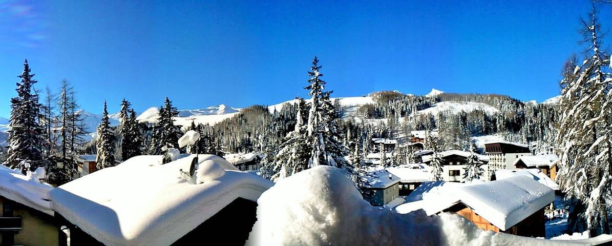 Appartement entier, Appartement « La Zoca » avec vue sur la montagne et balcon in Madesimo (Village), Madesimo