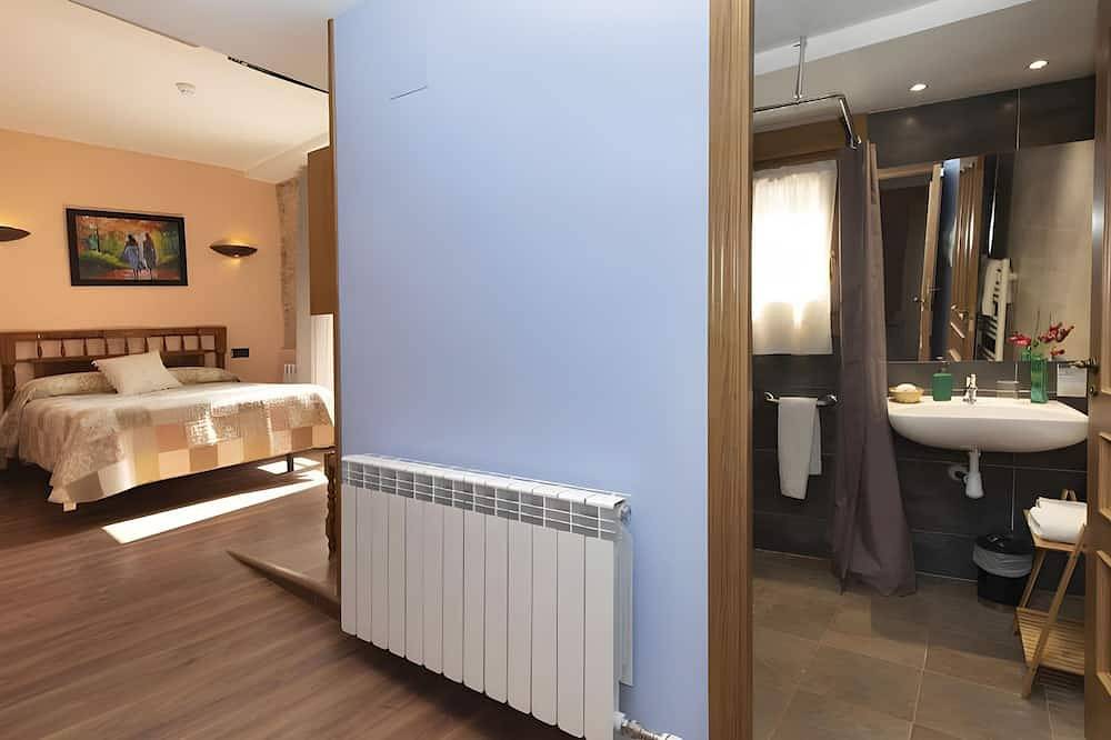 Apartamento entero, Apartamento 'Apartamento Rica' con terraza privada, Wi-Fi y aire acondicionado in Daroca, Provincia de Zaragoza