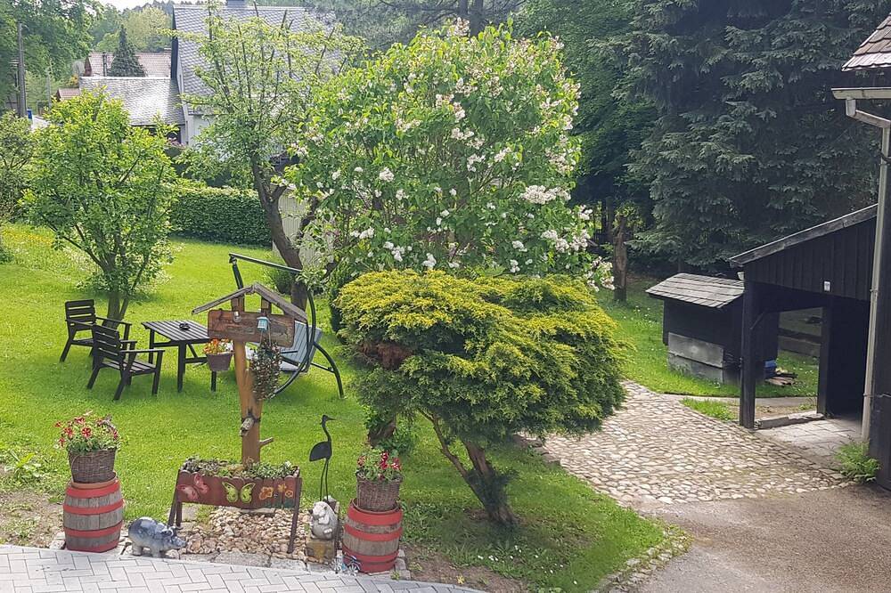 Ganze Wohnung, Fewo Mai - Idyllisch direkt am Wald in Glauchau, Chemnitz und Umgebung