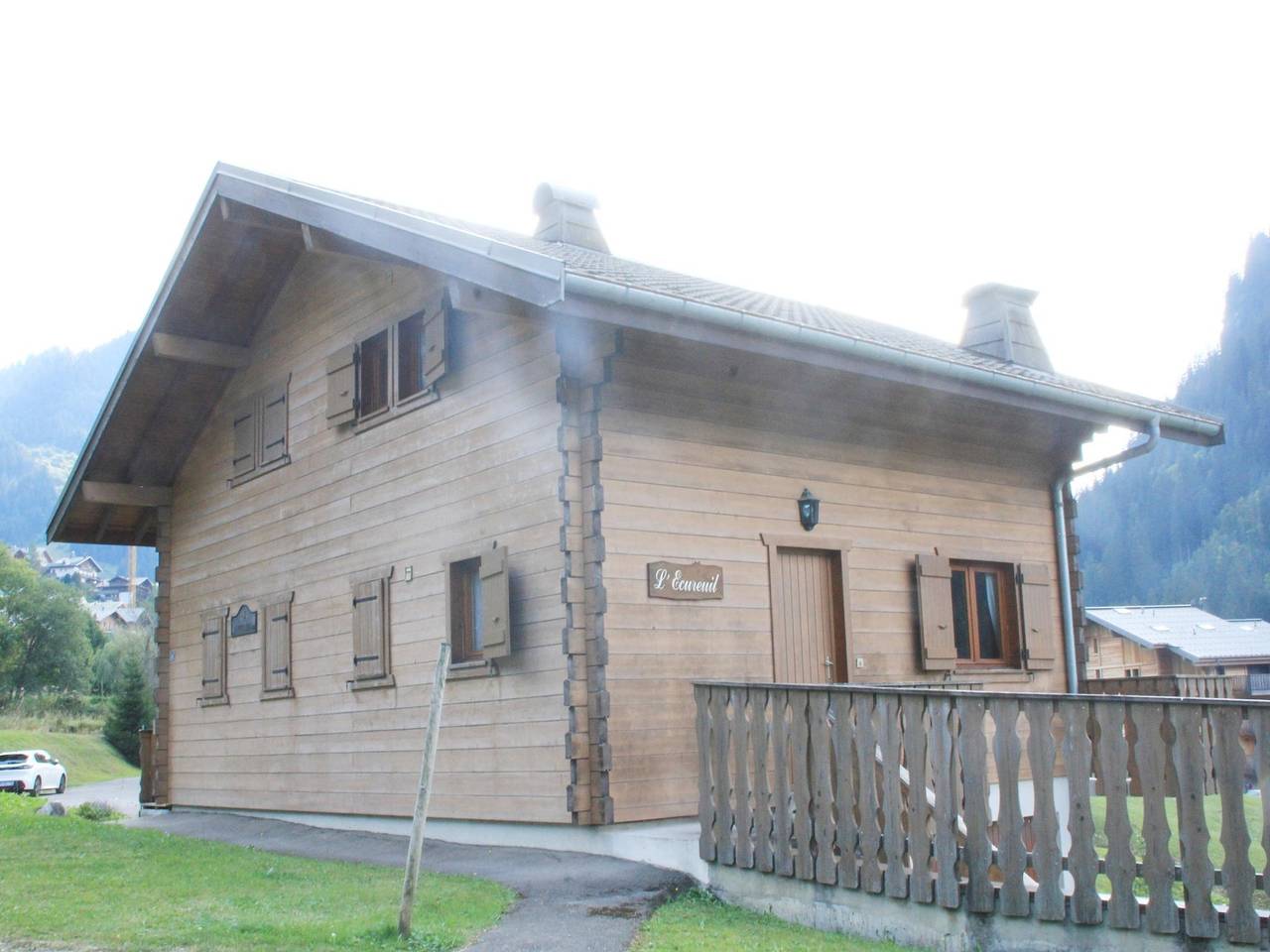 Appartement entier, Chalet à La Béchigne avec Vue sur la Vallée in Chatel, Les Portes du Soleil