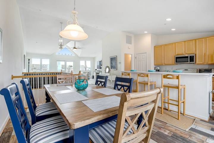 Vacation house for 10 people, with balcony and pool in Delaware