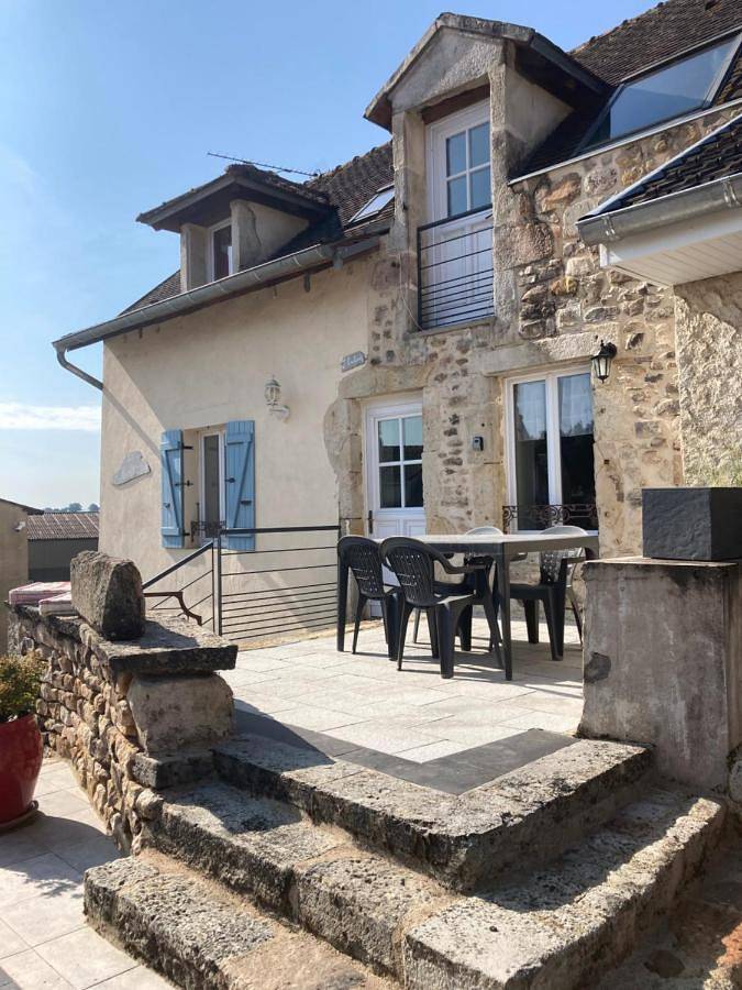 Location de vacances pour 7 personnes, avec terrasse et vue à Martigny-le-Comte - 4