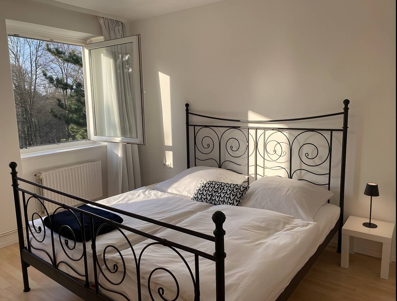 Appartement entier, Appartement confortable à Hanovre – Proche centre, foire, Mhh avec balcon et Wi-Fi in Hannover Mitte, Hanovre