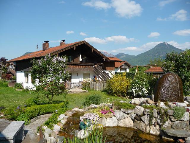 Ganze Ferienwohnung, Mondscheinwinkl - Ferienwohnung mit Bergblick 90 qm, 2 Schlafzimmer, 2 Balkone in Flintsbach am Inn, Bayerische Alpen